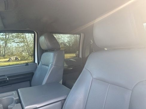 Used 2014 Ford F250 XL w/ Power Equipment Group image 20