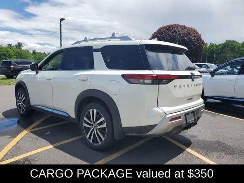 Used 2024 Nissan Pathfinder Platinum w/ Cargo Package AWD/4WD image 4