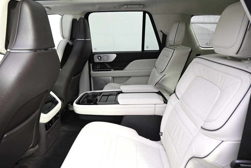 Certified 2022 Lincoln Navigator L Black Label AWD/4WD image 21