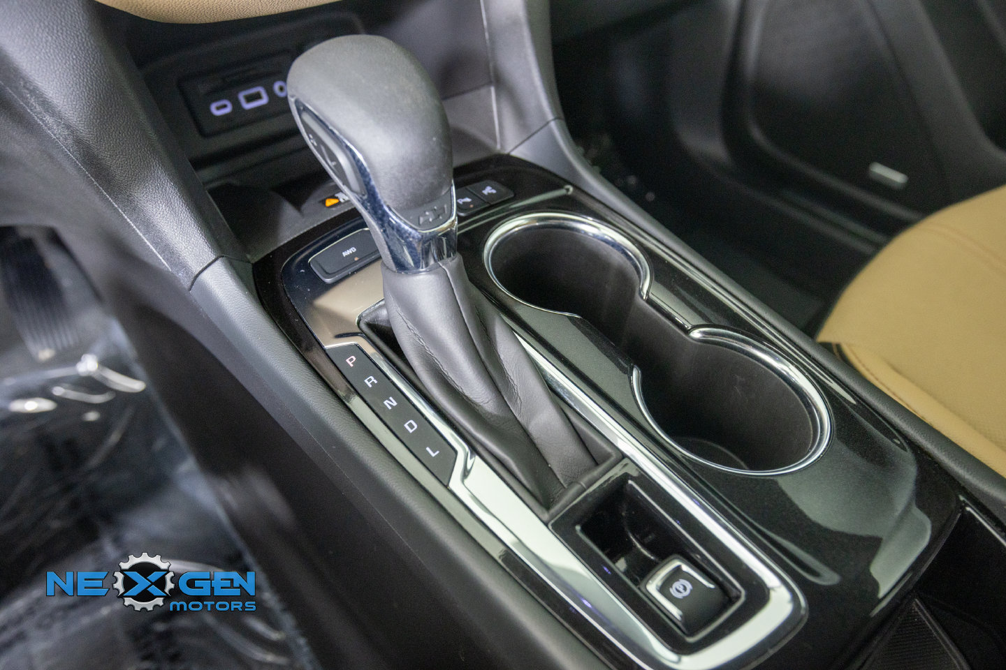 Used 2024 Chevrolet Equinox Premier AWD/4WD image 25