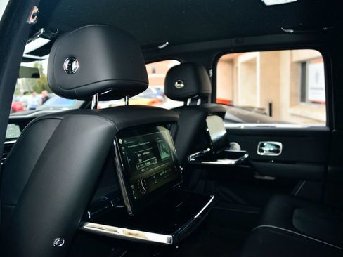 Certified 2023 Rolls-Royce Cullinan w/ Technology Package AWD/4WD image 25