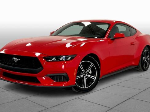 Used 2024 Ford Mustang Premium image 2