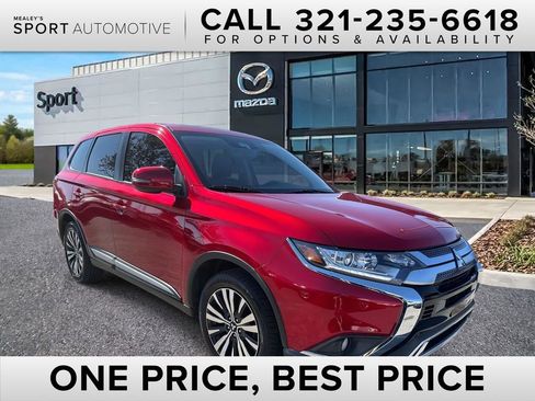 Used 2020 Mitsubishi Outlander SE image 1