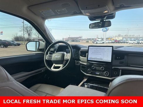 Used 2022 Ford Expedition XLT image 13