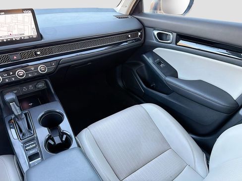 Used 2024 Honda Civic Touring image 25