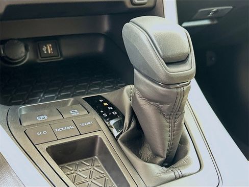 New 2025 Toyota RAV4 XLE image 16