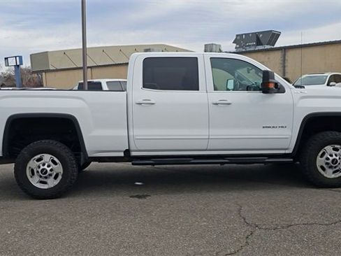 Used 2017 GMC Sierra 2500 SLE image 9