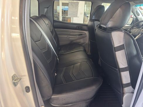 Used 2012 Toyota Tacoma 4x4 Double Cab image 14