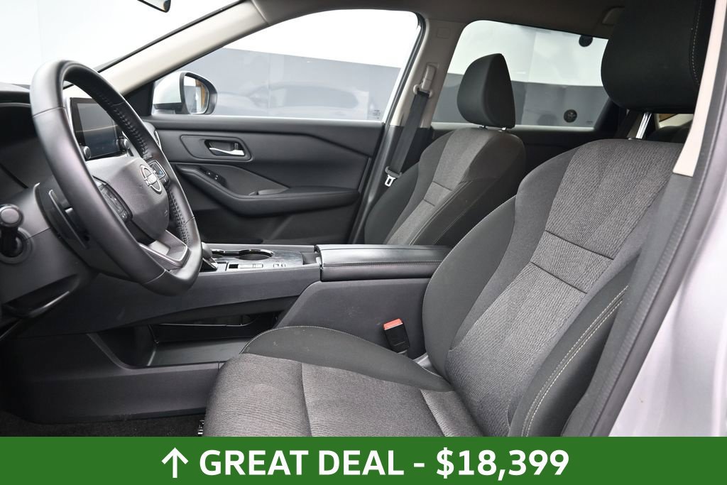 Used 2025 Nissan Rogue SV FWD image 25