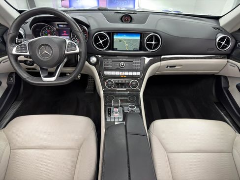 Used 2018 Mercedes-Benz SL 550 image 36