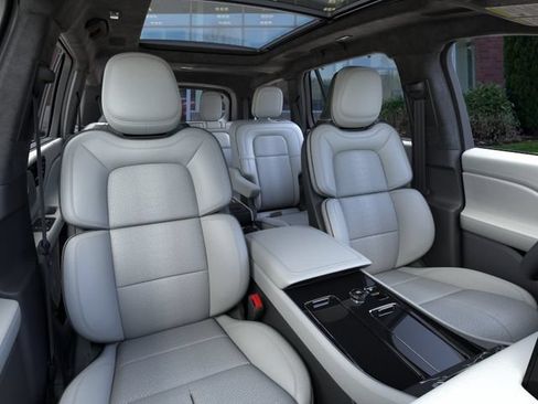 New 2026 Lincoln Aviator Black Label w/ Dynamic Handling Package AWD/4WD image 10