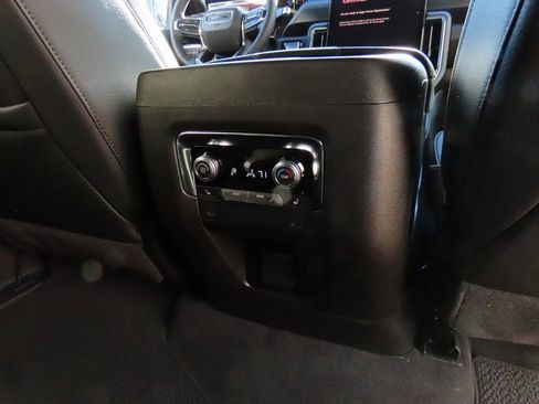 New 2026 GMC Yukon XL Denali image 18