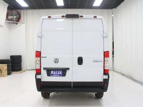 Used 2025 RAM ProMaster 2500 w/ Convenience Group image 21