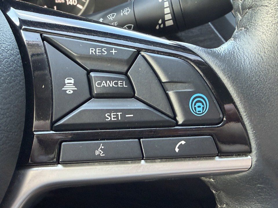 Used 2025 Nissan Altima 2.5 SL AWD/4WD image 17