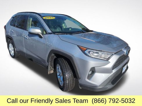 Used 2021 Toyota RAV4 XLE image 9