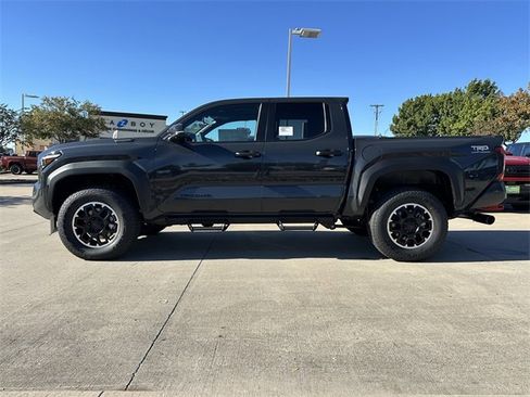 New 2025 Toyota Tacoma TRD Off-Road w/ TRD Off Road Premium Package image 2