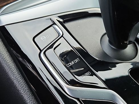 Used 2023 BMW 530i xDrive w/ Premium Package image 26