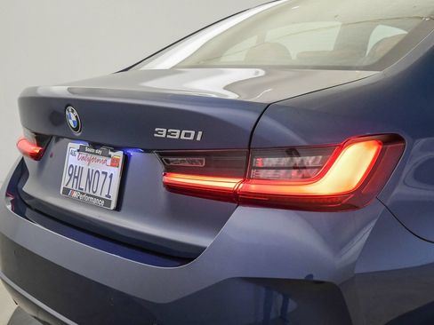 Used 2023 BMW 330i Sedan w/ Driving Assistance Package RWD image 11