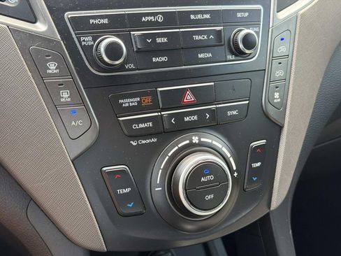 Used 2018 Hyundai Santa Fe SE FWD image 23