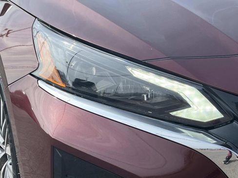 Used 2024 Nissan Altima 2.5 SV image 9