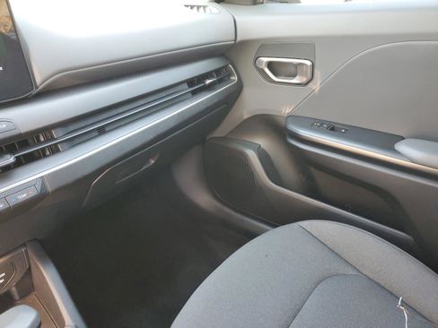 Certified 2025 Kia K4 LXS image 15