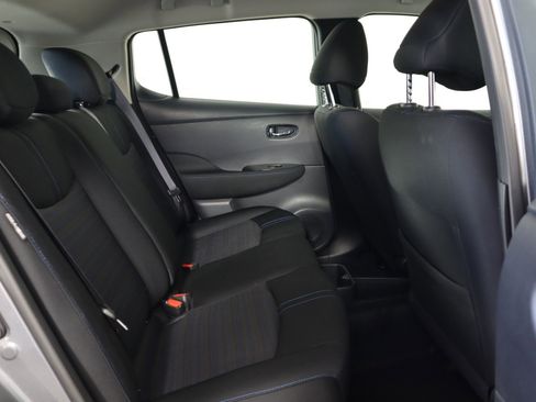 Used 2025 Nissan Leaf S image 15