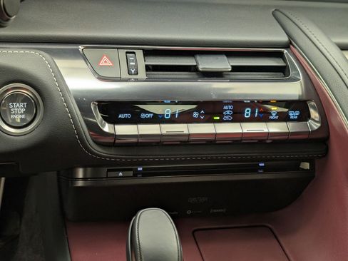 Used 2023 Lexus LC 500 Coupe w/ Performance Package image 26