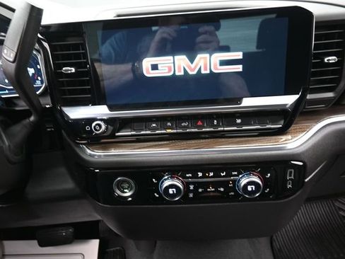 Used 2023 GMC Sierra 1500 Elevation AWD/4WD image 10