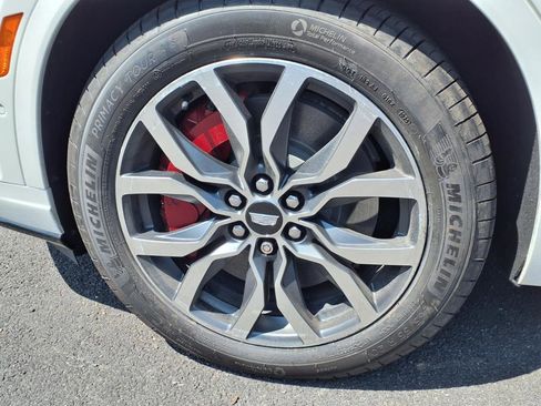 Certified 2022 Cadillac XT6 Sport w/ Technology Package image 9