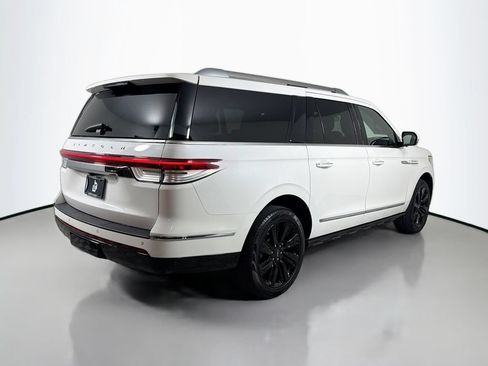 Certified 2023 Lincoln Navigator L Reserve RWD image 5