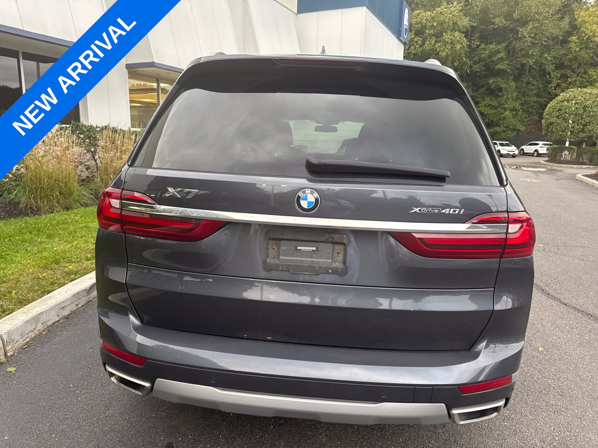 Used 2020 BMW X7 xDrive40i w/ Premium Package AWD/4WD image 3