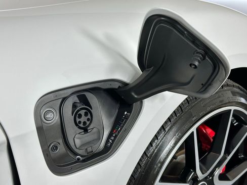 Used 2023 Porsche Taycan 4S image 35