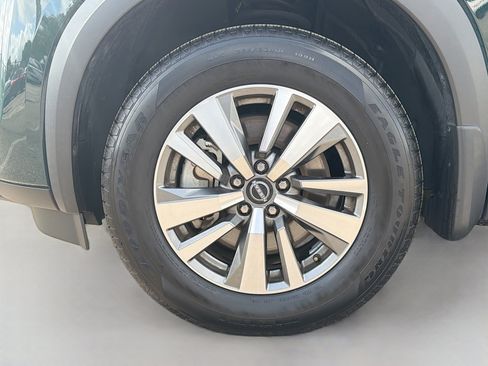 Used 2023 Nissan Pathfinder SL image 40