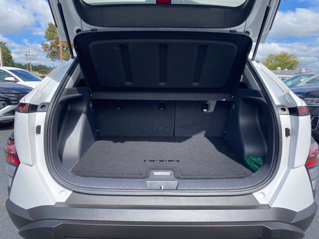 Certified 2024 Hyundai Kona SEL AWD/4WD image 14
