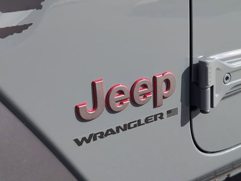 Used 2024 Jeep Wrangler Rubicon w/ Safety Group image 9