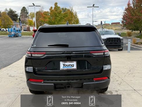 New 2025 Jeep Grand Cherokee Limited w/ Black Appearance Package image 9