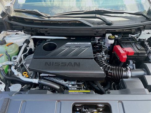 Used 2023 Nissan Rogue SV image 29
