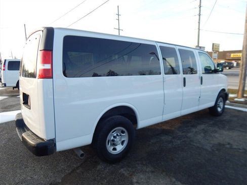 Used 2019 Chevrolet Express 3500 LS w/ Cold Climate Package image 7