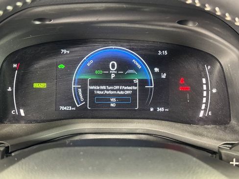 Used 2025 Toyota Camry SE w/ Convenience Package image 13