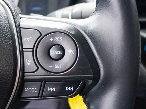 Used 2021 Toyota Corolla SE image 32