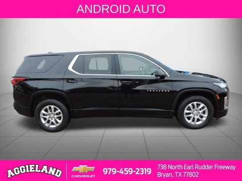 Certified 2022 Chevrolet Traverse LS image 2