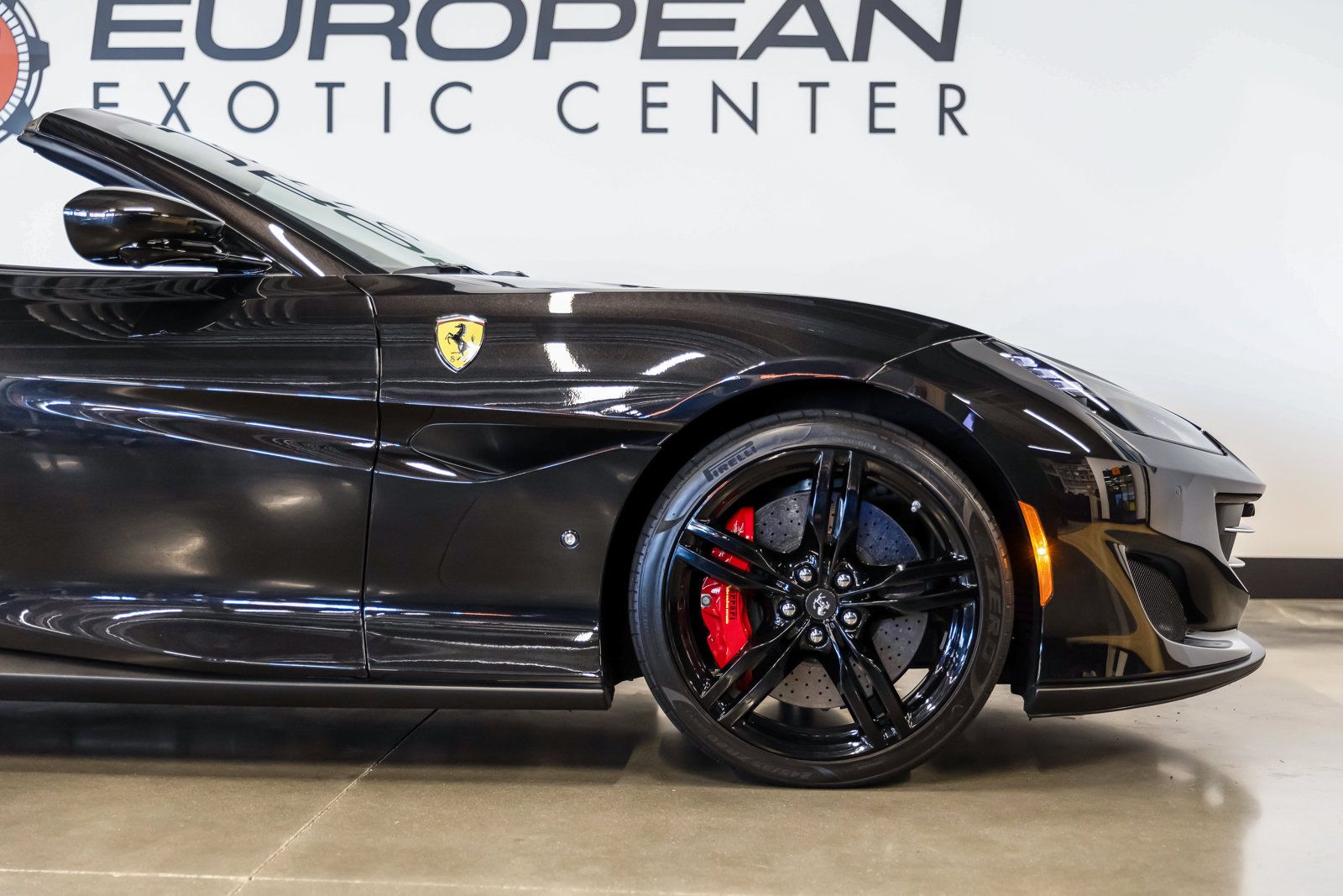 Used 2020 Ferrari Portofino RWD image 18