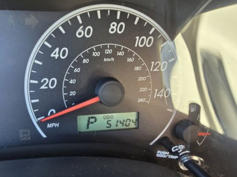 Used 2013 Toyota Corolla LE image 19