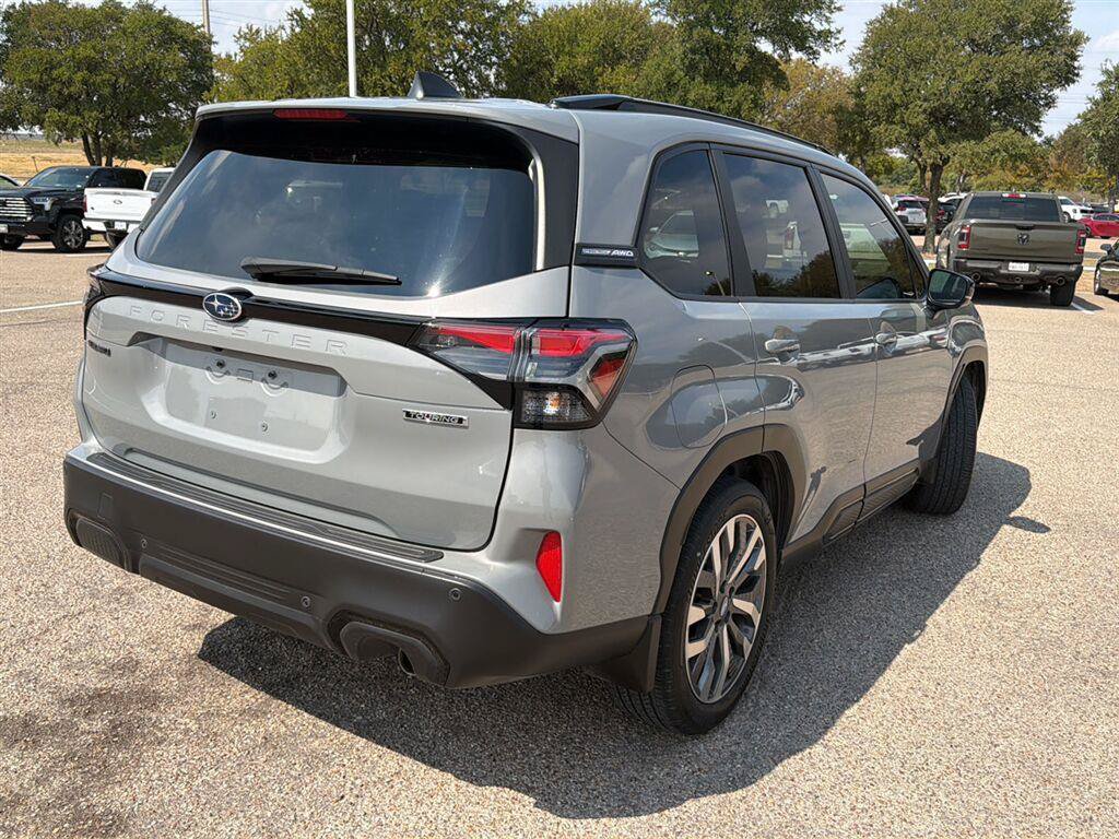 Used 2025 Subaru Forester Touring w/ Popular Package - Touring AWD/4WD image 7