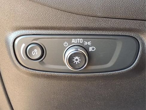 Used 2024 Chevrolet Equinox LT w/ LPO, Floor Liner Package AWD/4WD image 17