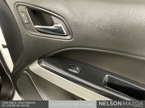 Used 2020 Chevrolet Colorado LT w/ Safety Package image 17