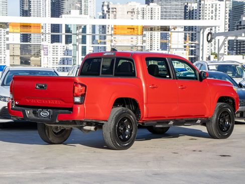 Used 2021 Toyota Tacoma SR w/ SR Convenience Package image 5