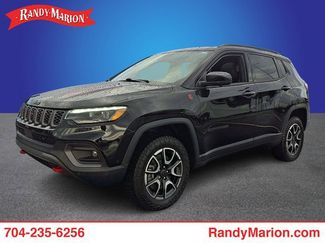 Used 2025 Jeep Compass Trailhawk w/ Trailhawk Elite Group video 1