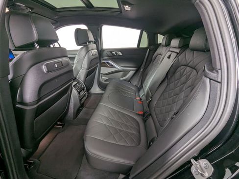 Used 2024 BMW X6 xDrive40i image 14