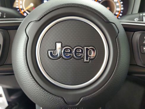 New 2025 Jeep Gladiator Sport image 22